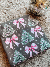 Load image into Gallery viewer, Pink bows + trees
