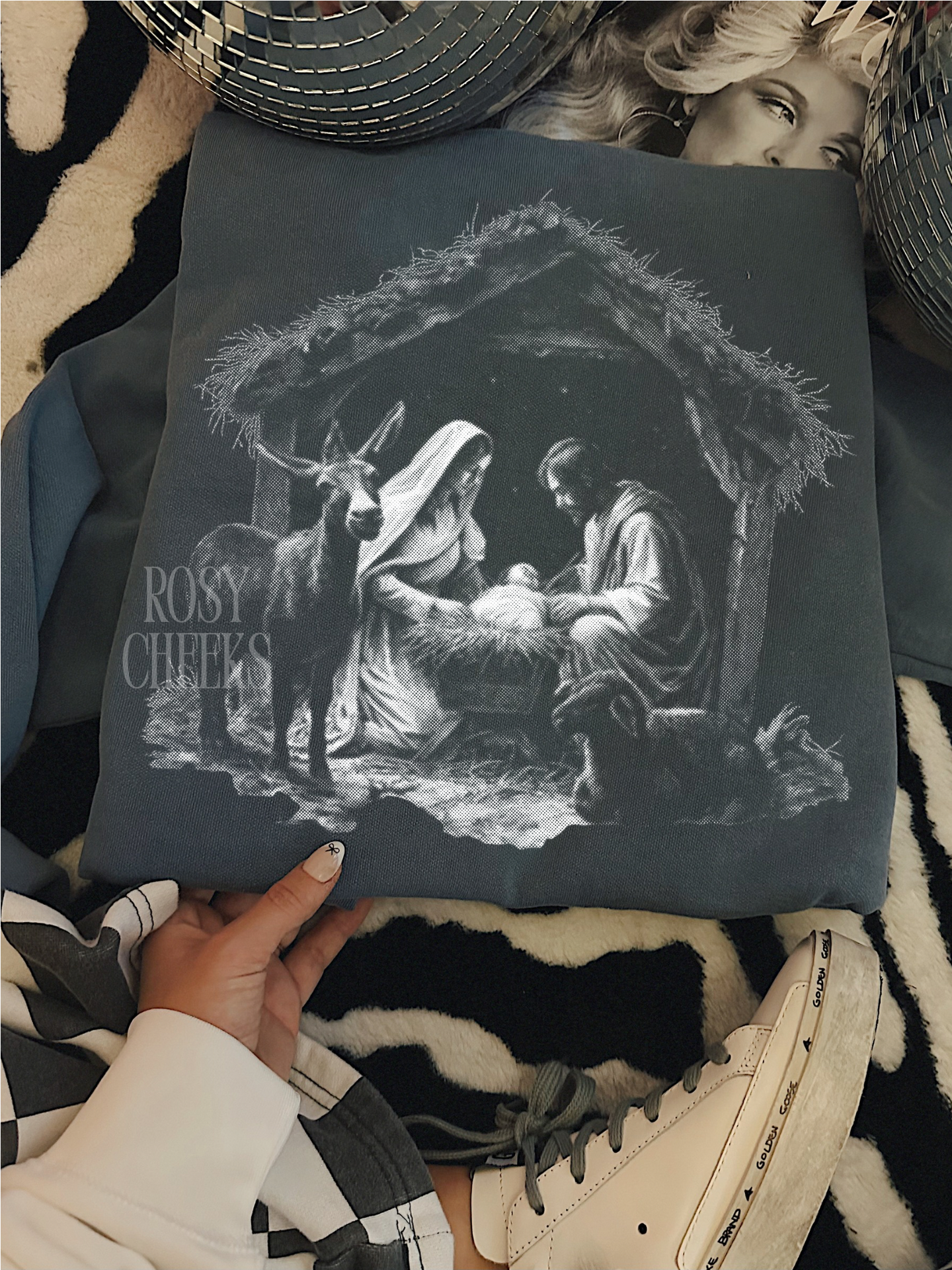 Manger scene - DARK COLOR TEE ONLY!!